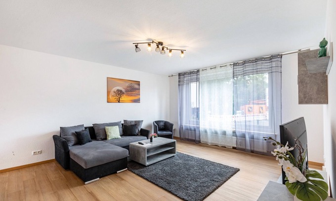 Bruchkoebel Apartment | Apartment 'Bruchköbel 1 auch Für Monteure' with Balcony and Wi-Fi