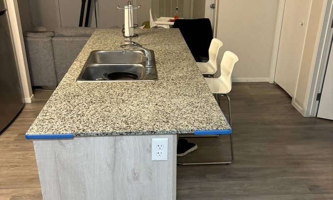Evanston Apartment | Apartment building available from November 1. Evanston NW Calgary.