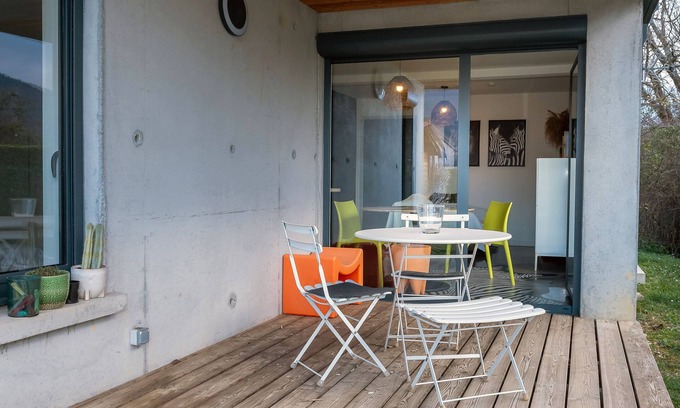 Le Touvet Apartment | Apartment 'Bureau' with Mountain View, Private Terrace and Wi-Fi