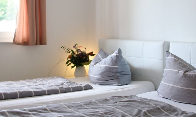 Bitterfeld Apartment | Apartment by the lake