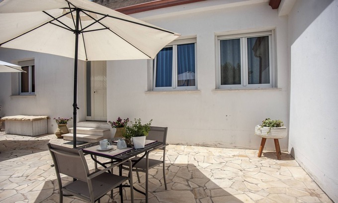 Sarroch Apartment | Apartment Casa Annetta with Shared Terrace & Wi-Fi
