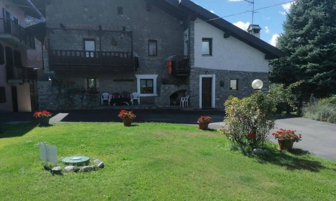Pila Apartment | Apartment 'Casa D' Antan Gressan' with Mountain View, Private Garden and Balcony