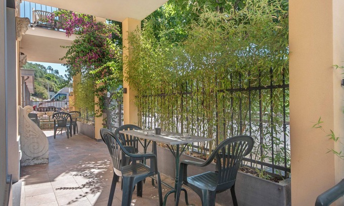 Casarza Ligure Apartment | Apartment 'Casa Degli Artisti 1' with Balcony, Wi-Fi and Air Conditioning