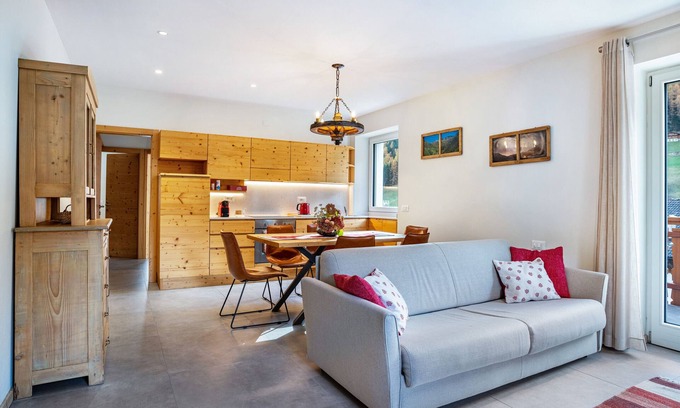 San Bernardo Apartment | Apartment 'Casa Vacanza Peter Val Di Rabbi' with Mountain View, Shared Garden and Wi-Fi