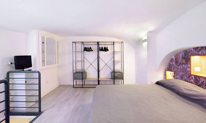 Vomero Apartment | Apartment 'Casetta San Francesco' with Sea View, Wi-Fi and Air Conditioning