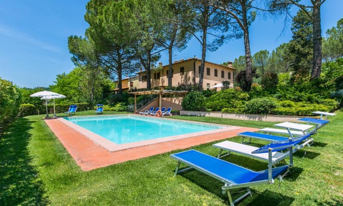 Montespertoli Apartment | Apartment Casolare Bretulla-1 by Interhome