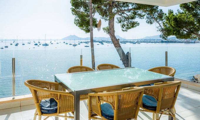 Puerto de Pollensa Apartment | Apartment Catalina 3B- tres dormitorios with Sea View, A/C, Wi-Fi & Terrace