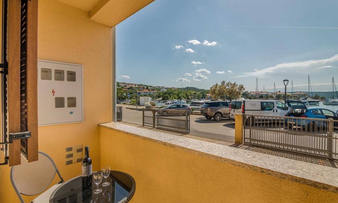 Klimno Apartment | Apartment Celeste 3 with terrace and sea view