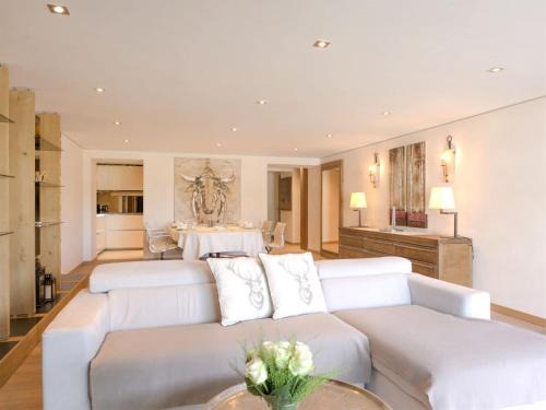 Sankt Moritz-Bad Apartment | Apartment Chesa Piz Padella - St- Moritz by Interhome