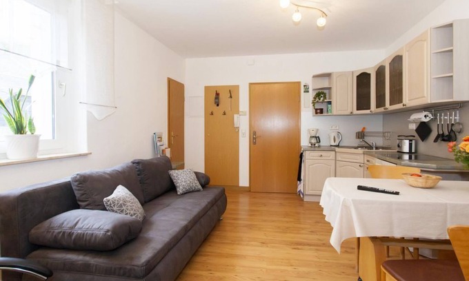 Ellefeld Apartment | Apartment Christine, shower, WC, 1 bedroom - Ferienwohnungen Möckel