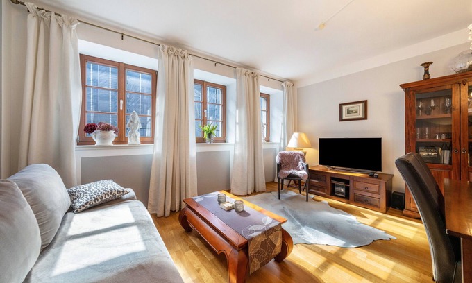 Innere Altstadt Apartment | Apartment 'City Exklusiv 1' with Balcony and Wi-Fi