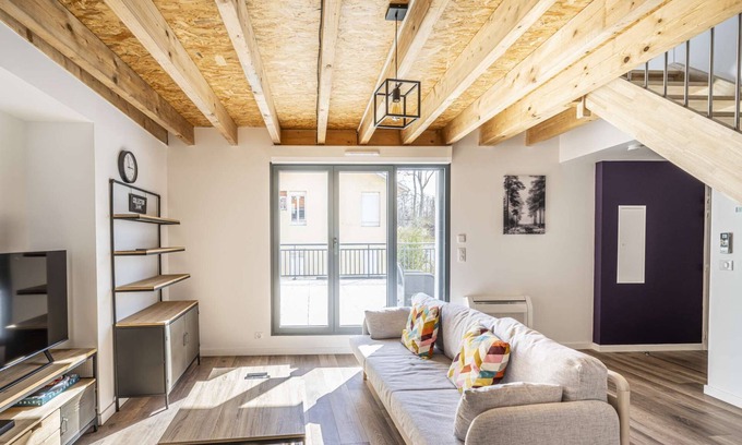 Centre Ville Apartment | Apartment Comfortable in the centre of Pau: parking, AC.