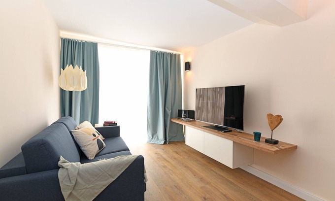 Heppenheim Apartment | Apartment 'Das Schiefe Haus Whg St Peter' with Shared Terrace and Wi-Fi