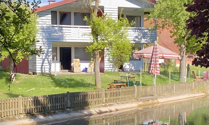 Hayingen Apartment | Apartment '2' with Shared Garden and Wi-Fi
