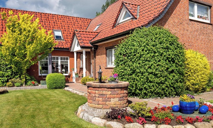 Rabenkirchen-Faulueck Apartment | Apartment 'Simonsen' with Separate Terrace, Shared Garden and Wi-Fi
