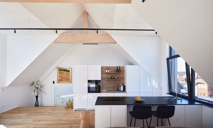Loretto Apartment | Apartment 'Designapartment Salzburg' with Mountain View, Wi-Fi and Air Conditioning