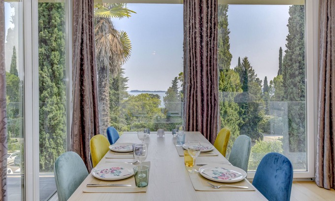 Gardone Riviera Apartment | Apartment Diamante with lake view and pool