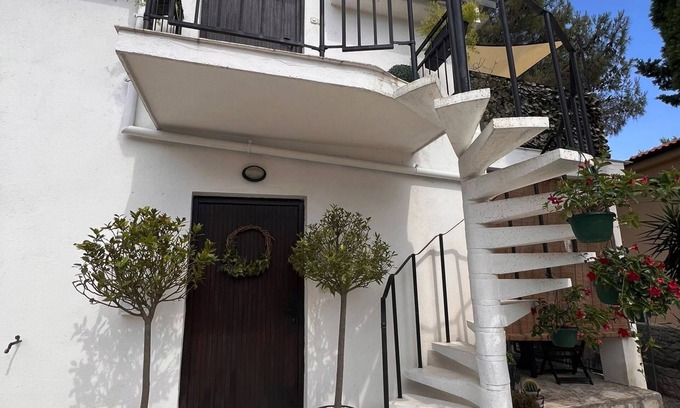 Cove Osibova (Milna) Apartment | Apartment Dolce Vita - 40 m to the sea & Beach-sleeps 3