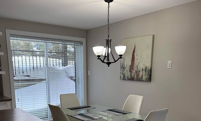 Saint-Emile Apartment | Apartment easy access as a couple or family