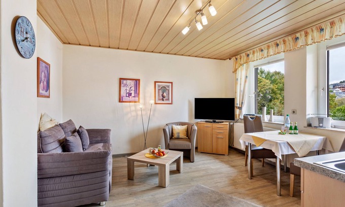 Ortsmitte Apartment | Apartment 'Eimberg' with Shared Garden and Wi-Fi
