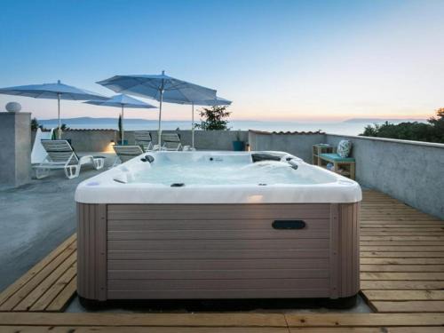 Podgora Apartment | Apartment Ela with private jacuzzi