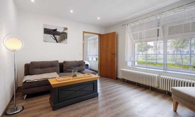 Groskoschen Apartment | Apartment 'Ferienwohnung Zur Kirche' with Shared Garden and Wi-Fi