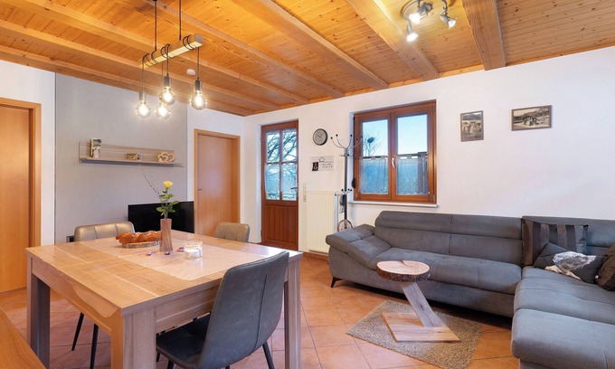 Muehlenbach Apartment | Apartment 'Ferienwohnung Brandenkopfblick' with Mountain View, Shared Garden and Wi-Fi