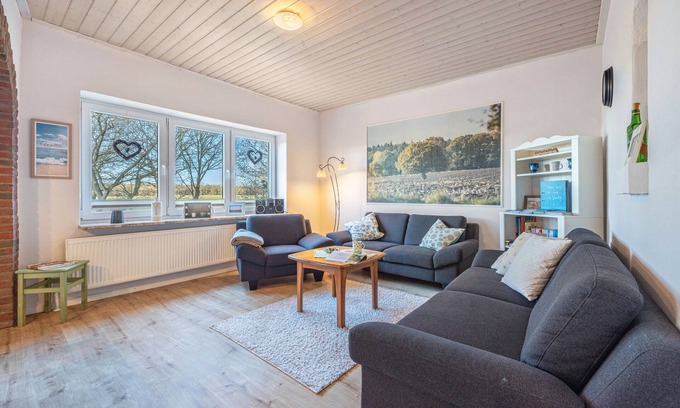 Bielenberg Apartment | Apartment 'Ferienwohnung 2' with Shared Garden and Wi-Fi