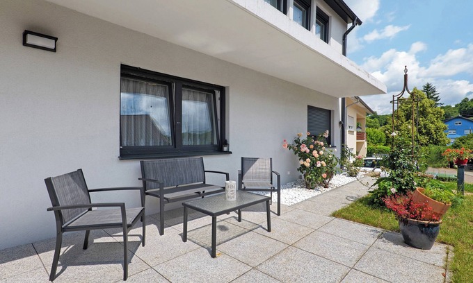 Hoffenheim Apartment | Apartment 'Ferienwohnung' with Private Terrace, Private Garden and Wi-Fi