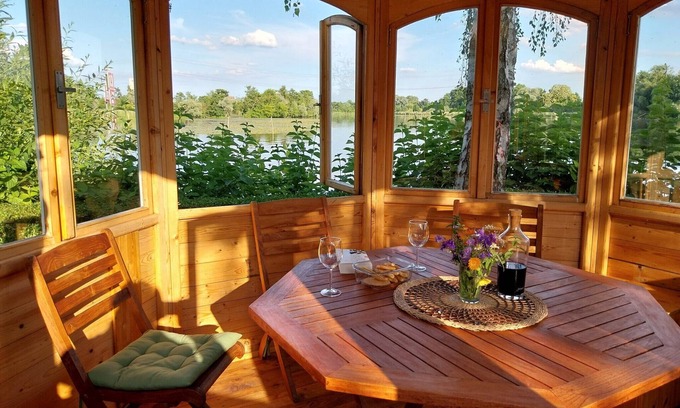 Schumachersiedlung Apartment | Apartment 'Ferienwohnung 'im Havelhaus' with Private Terrace, Private Garden and Balcony