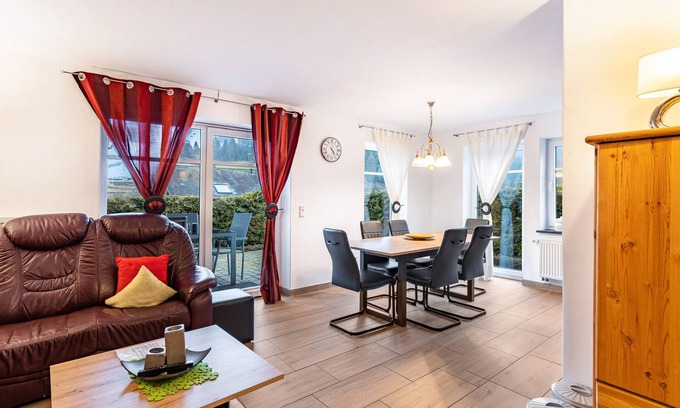 Ortsmitte Apartment | Apartment 'Fewo Zur Piste' with Mountain View, Private Terrace and Wi-Fi