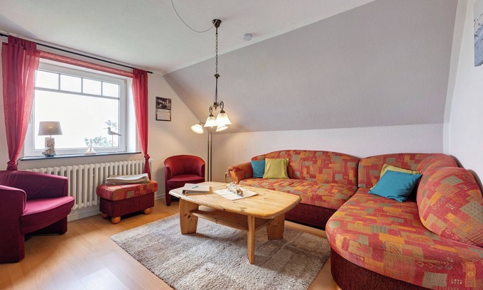 Langeneß Apartment | Apartment 'Flut' with Shared Garden and Wi-Fi