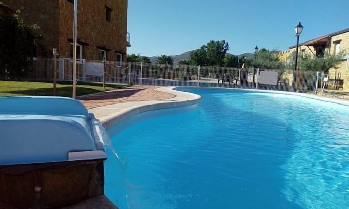 Ateca Cottage | Apartment for 4 people in a rural complex with pool and garden