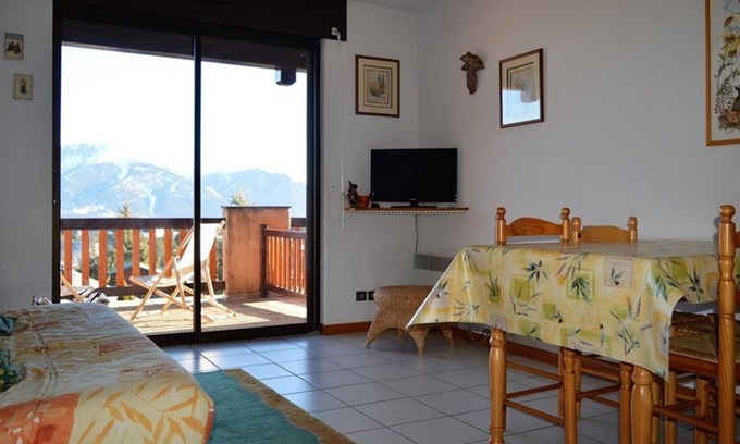 Pyrenees 2000 Apartment | Apartment for 6 with parking and pets allowed