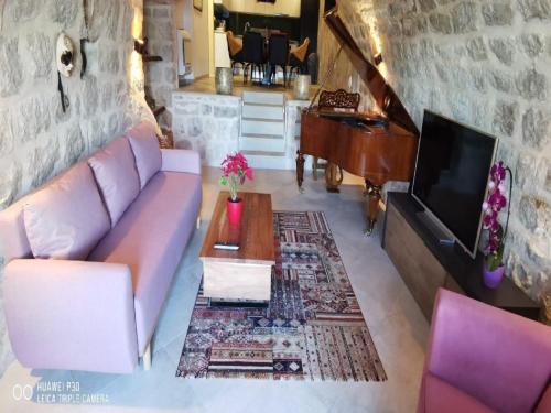 Plat Apartment | Apartment Fortuno - One Bedroom Apartment with Terrace and Sea View