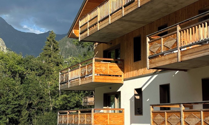 Champagny-en-Vanoise Apartment | Apartment 6/8 person Champagny en Vanoise/La Plagne/ Paradiski