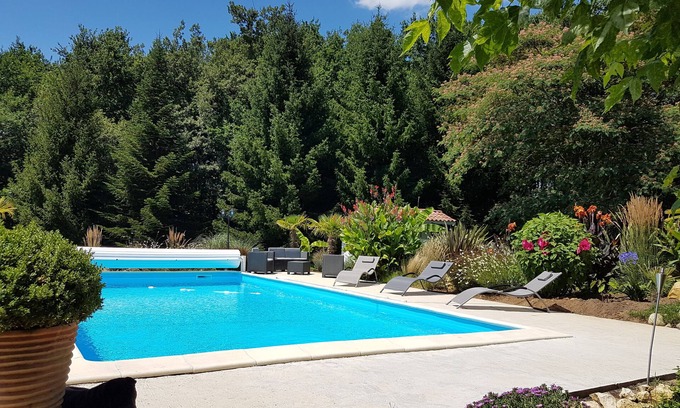 Lucbardez-et-Bargues Apartment | Apartment completely renovated in an old dependence
