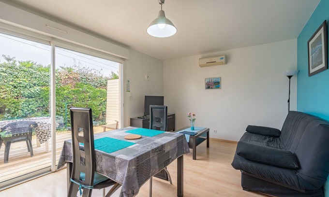 Saint-Simon-de-Bordes Apartment | Apartment 'Le Clos Du Champ De L'Amour - Ile D'Oléron' with Private Pool and Air Conditioning
