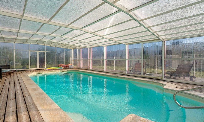 Saint-Simon-de-Bordes Apartment | Apartment 'Le Clos Du Champ De L'Amour - Saintes' with Private Pool and Air Conditioning