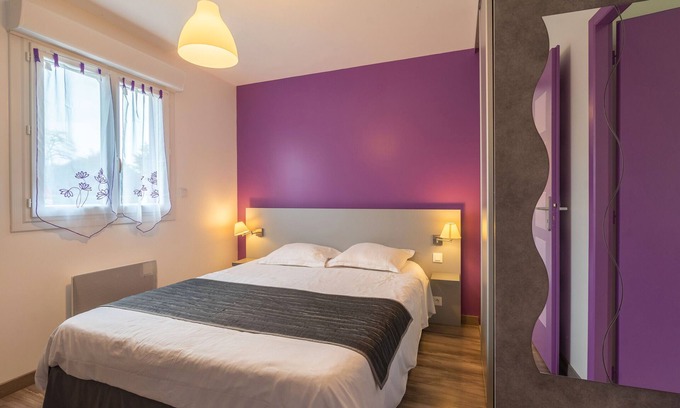 Saint-Simon-de-Bordes Apartment | Apartment 'Le Clos Du Champ De L'Amour - Fouras' with Private Pool and Air Conditioning