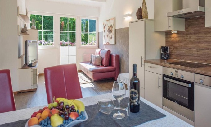 Bressanone Apartment | Apartment 'Gartenhof 2 Amadeus' with Mountain View, Shared Terrace and Wi-Fi