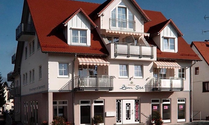 Bad Buchau Apartment | Apartment 'Gästehaus Zum See' with Balcony and Elevator
