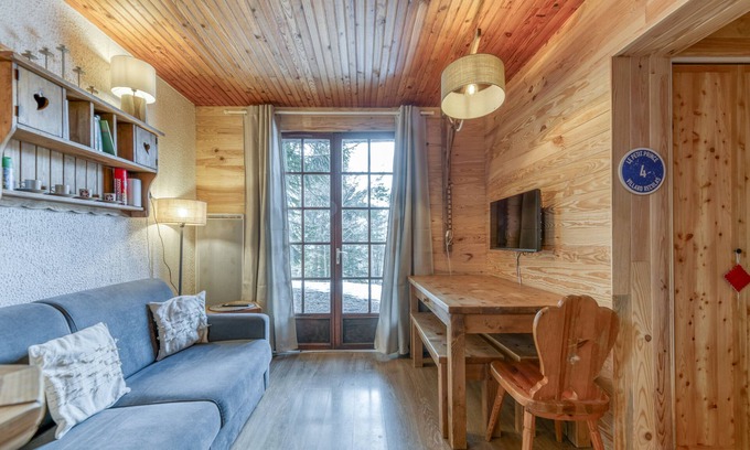 Villard-Reculas Apartment | Apartment 'Gawal 1' with Mountain View, Private Terrace and Wi-Fi