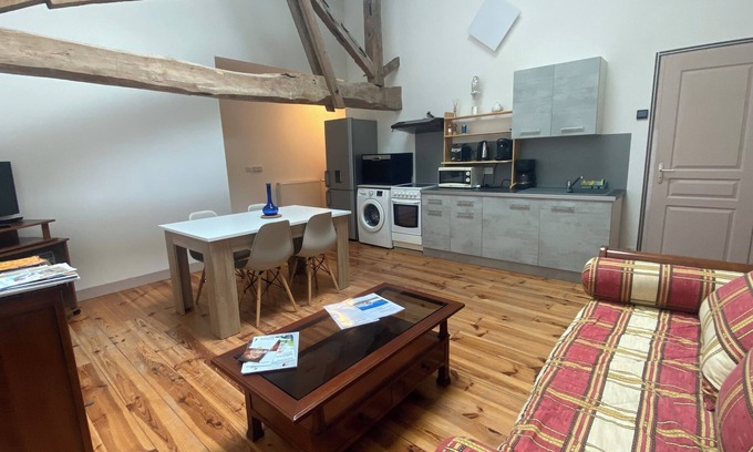 Le Fleix Apartment | Apartment Gîte le Hibou located in the heart of Périgord Pourpre near Bergerac.