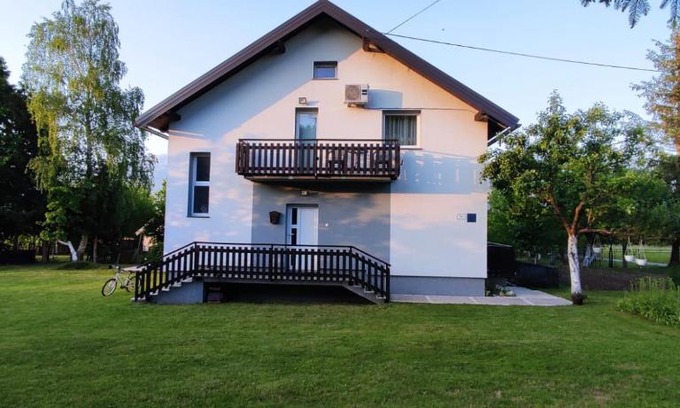 Korenica Apartment | Apartment Gradina