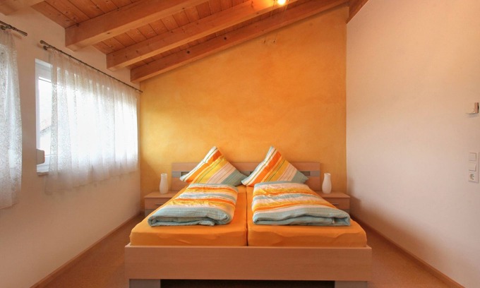 Vogtsburg Apartment | Apartment 'Graf' with Shared Terrace, Shared Garden and Wi-Fi
