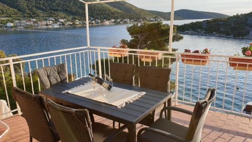 Grebastica Apartment | Apartment Grubišić