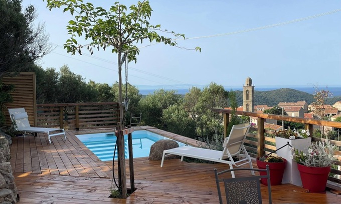 Monacia-d'Aullene Villa | Apartment 'Guetali Du Rocher' with Sea View, Wi-Fi and Air Conditioning
