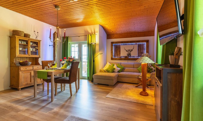 Bibelod Apartment | Apartment Hörndlwand Ruhpolding 56sqm; balcony, living-bedroom, kitchen, 2 p.