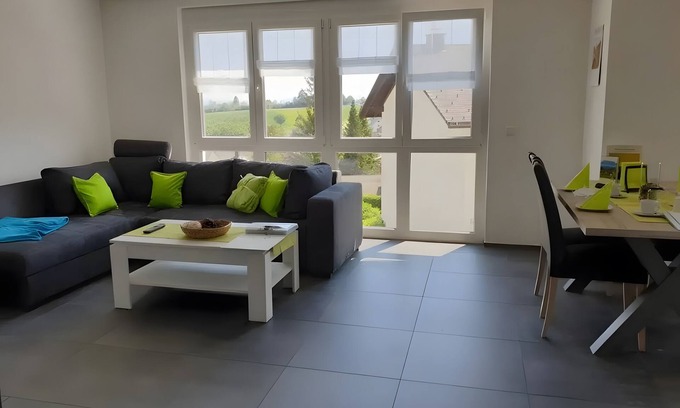 Hoechenschwand Apartment | Apartment 'Haldenweg' with Mountain View, Shared Garden and Balcony